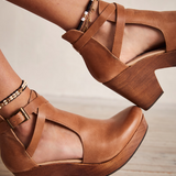 Cedar Clogs - Tan Leather