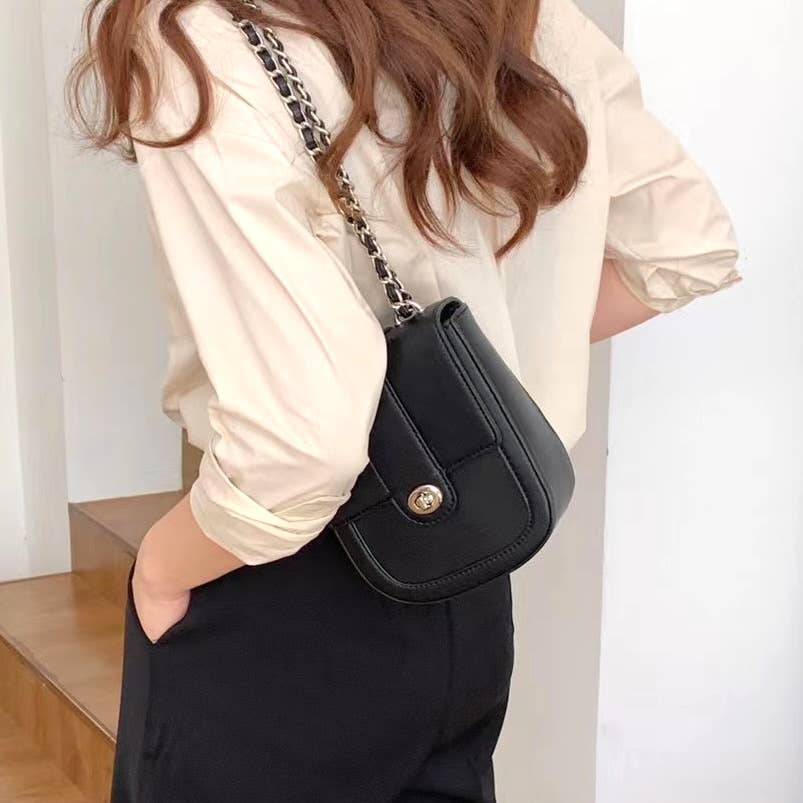 Chain Strap Crossbody Bag