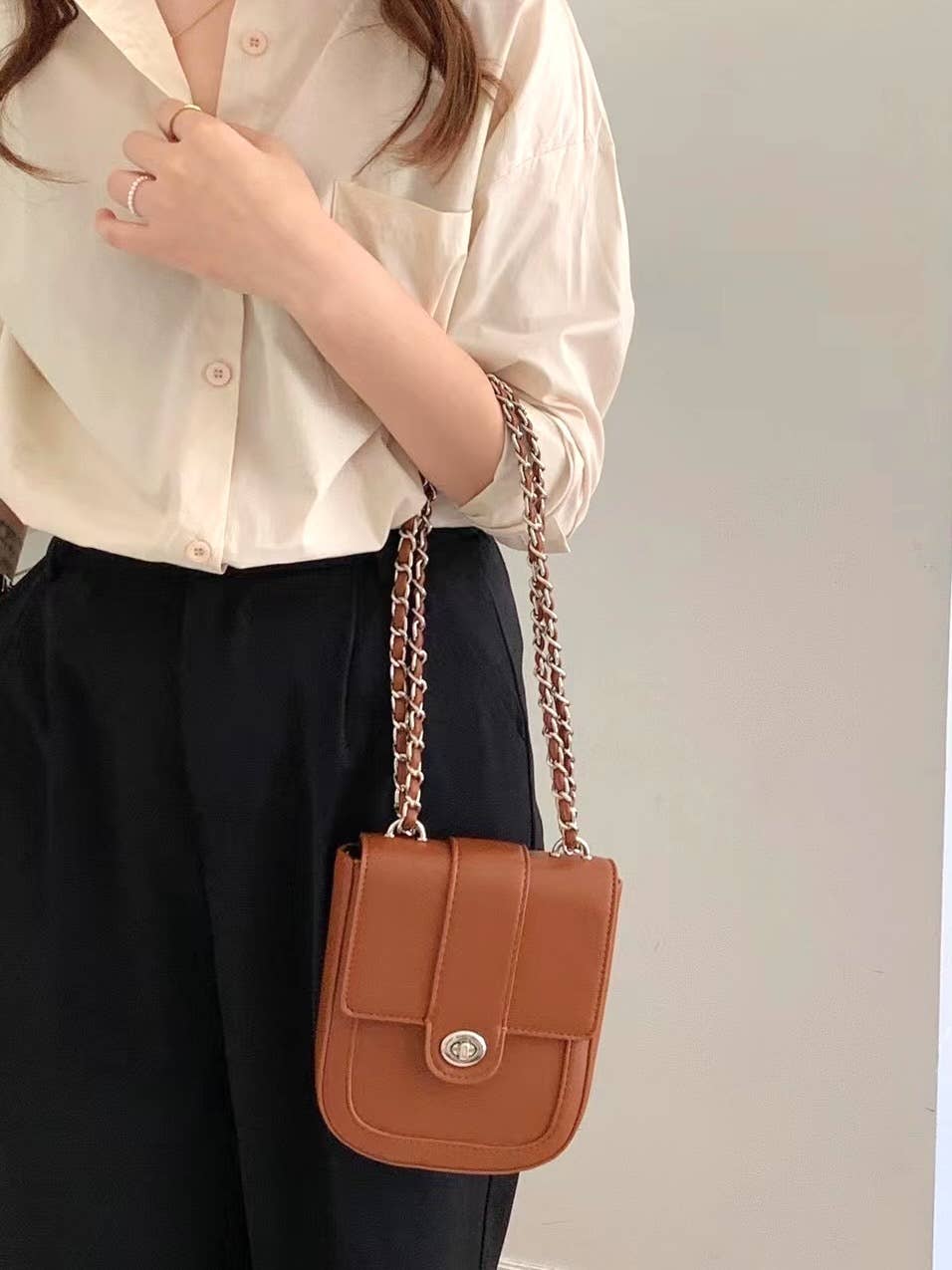 Chain Strap Crossbody Bag