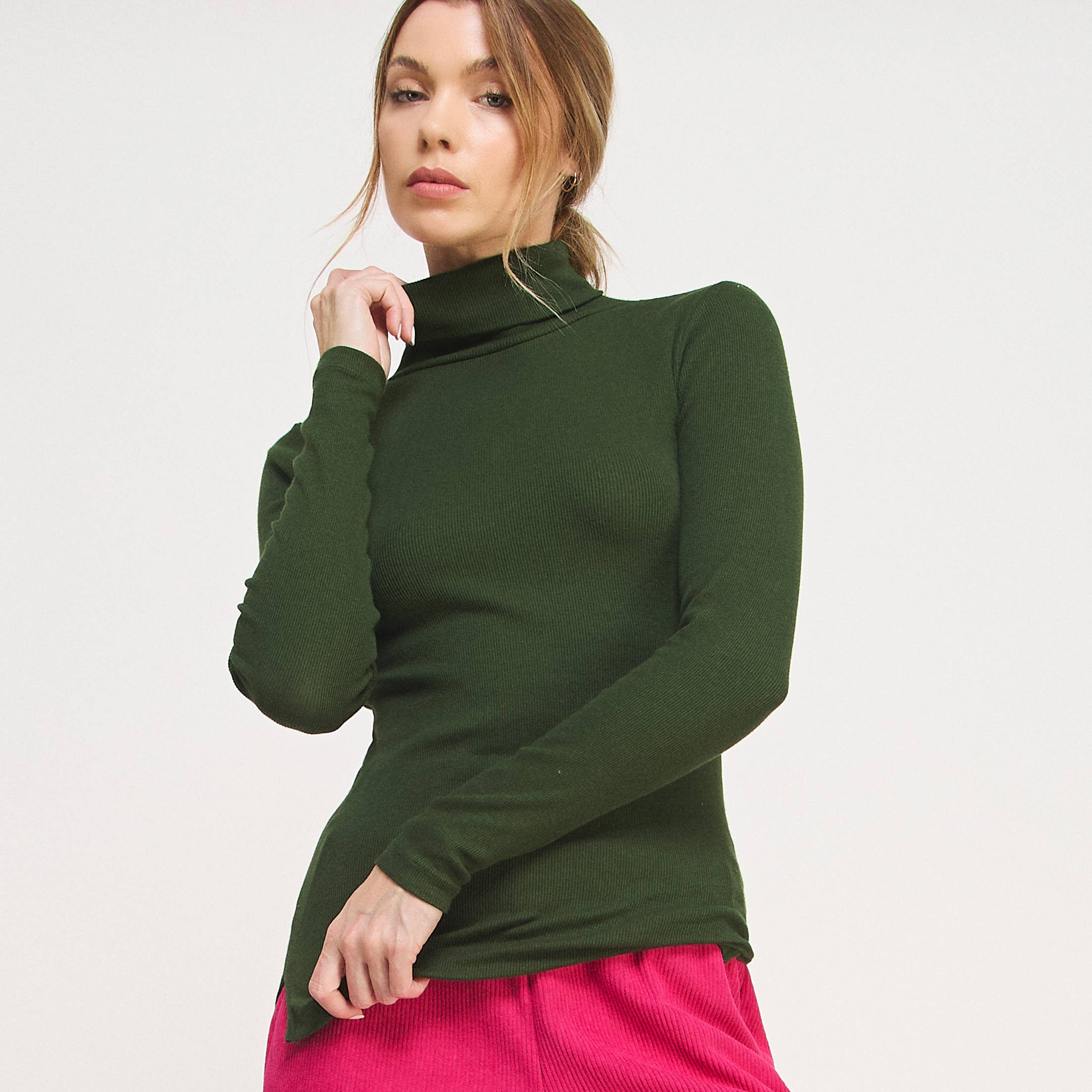Lightweight Ribbed Turtleneck