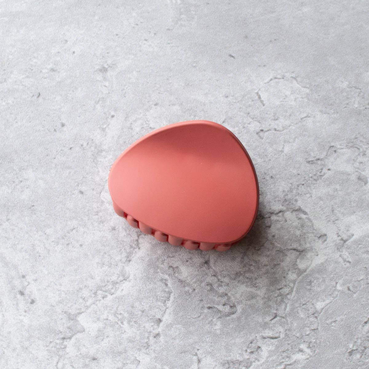 Matte Treasure Hair Claw Clip
