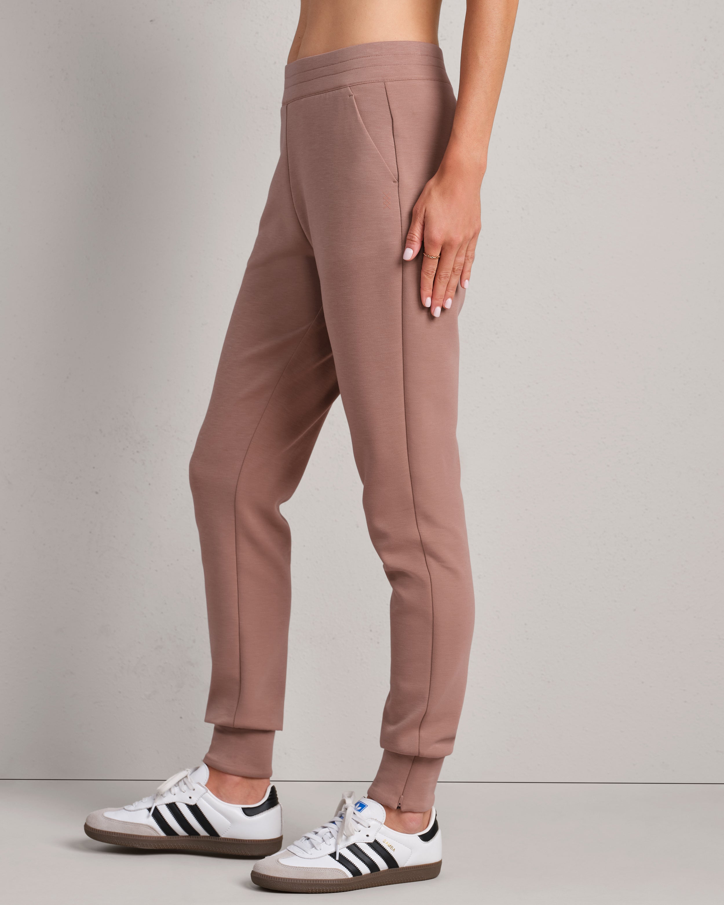 Dreamglow Taper Leg Pant